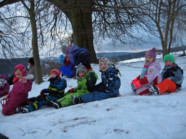 bei Schnee wird gerodelt...