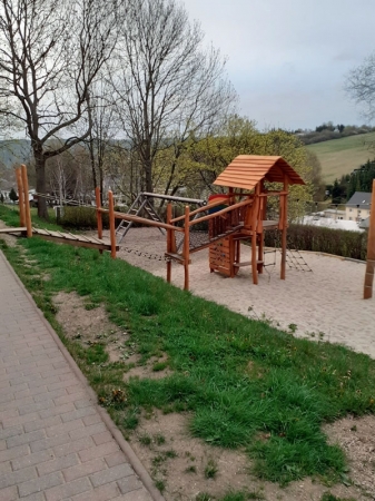 großes Klettergerüst