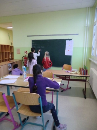 Schule spielen