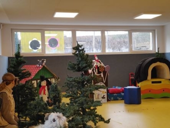 Weihnachtsfeier - Das Märchen von Hänsel und Gretel.