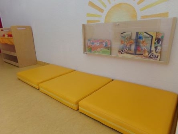 Gemütliche und neu gestaltete Leseecke