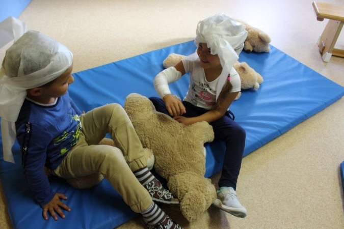 wir üben einen Verband anzulegen