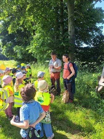 Ein toller Tag mit dem Team des „Walderlebniszentrums an der Heinzebank“
