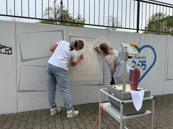 Projekt - Gestaltung der Mauer vor der Schule