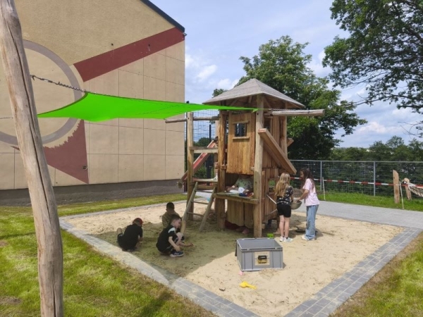 neuer Spielplatz