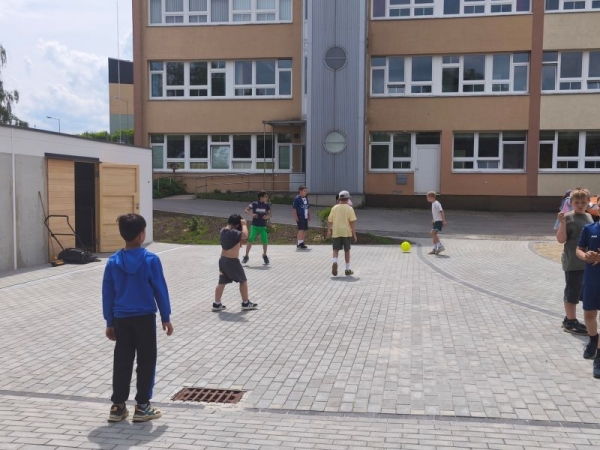 neuer Spielplatz