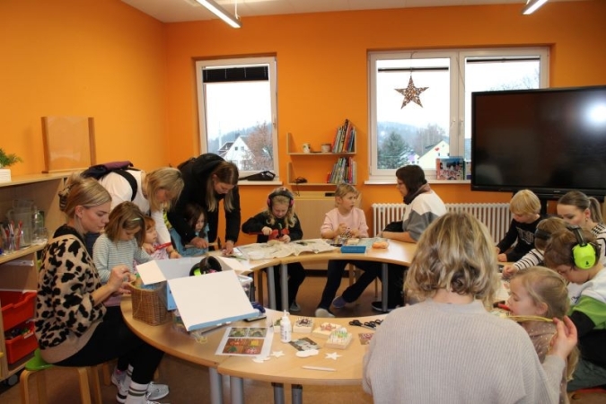 In der Wichtelwerkstatt beim lebendigen Adventskalender