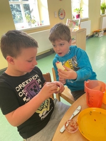 Wie wohl Banane mit Marmelade schmeckt?